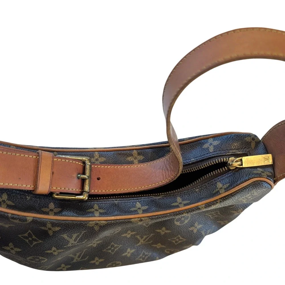 Vintage 2003 Louis Vuitton Monogram Croissant shoulder bag MM Monogram